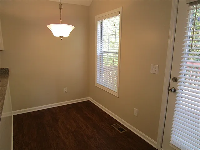 3105 Rome Ct SW — Photo 6