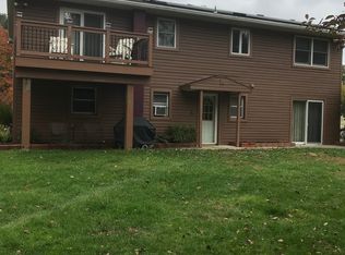 3 Roger Ln, Halfmoon, NY 12065