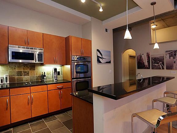 2nd image of 1901 Post Oak Blvd APT 803