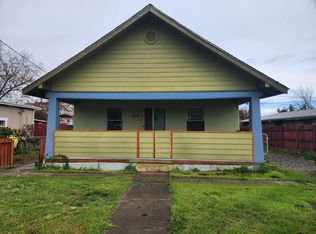 814 W 2nd St, Medford, OR