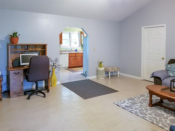 4th image of 96 Honey Ln