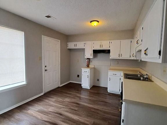 4th image of 5339 Crystal Oak Dr