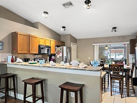 4th image of 5249 Lake Lizzie Dr