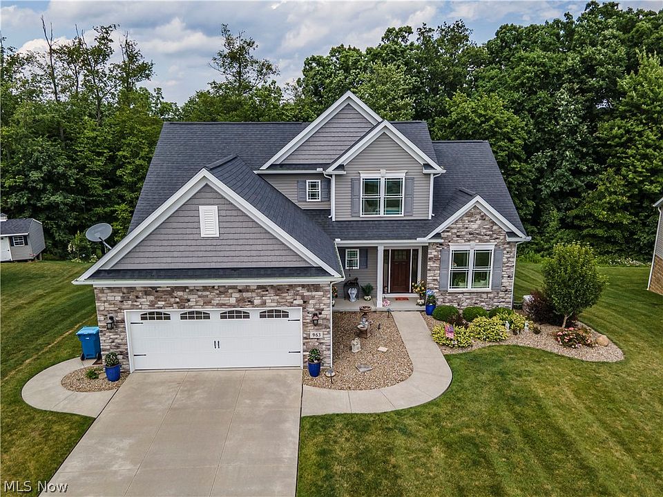 1st image of 963 Cook Dr