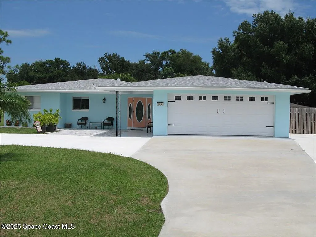 4 bed, 3.0 bath, 2331 sqft, $5,995 — Photo 1