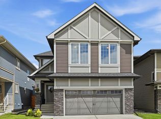 73 S Mount Rae Hts, Okotoks, AB T1S0N7