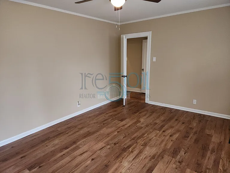 119 N Monroe St — Photo 25