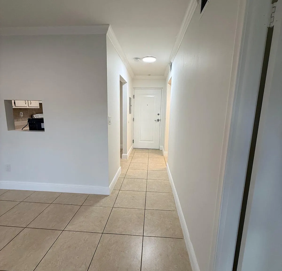 1 bed, 1.0 bath, 712 sqft, $1,875 — Photo 3