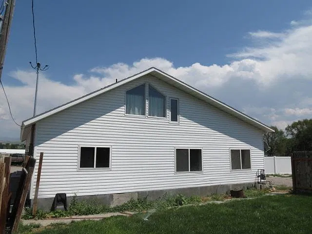 13488 N Yellowstone Hwy — Photo 3