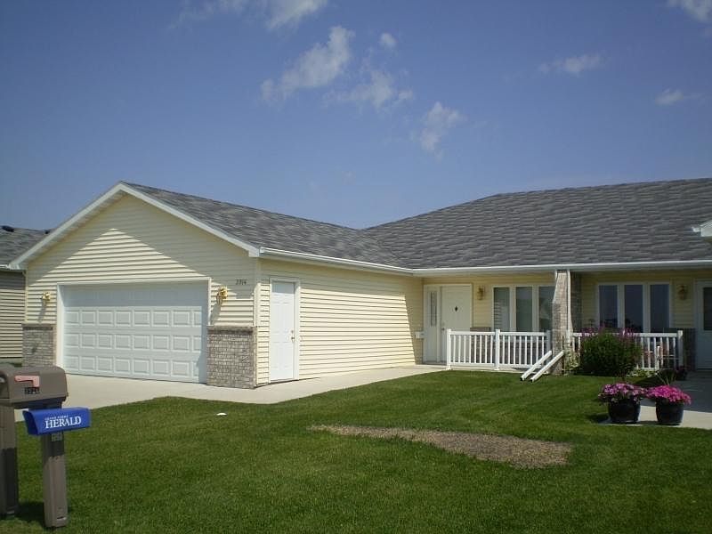1st image of 3914 Dakota Dr