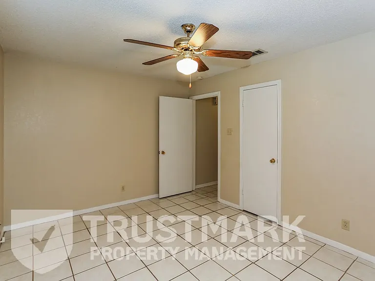 4410 Pepper Mill Holw #PRIMARY ADDRESS — Photo 24