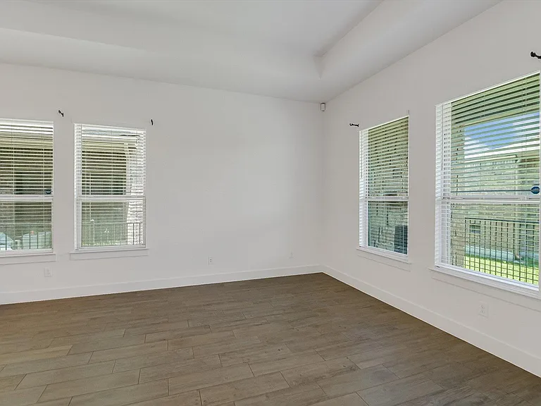508 W Baylee Love Ln — Photo 10