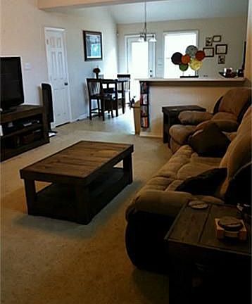 3rd image of 8816 Holliday Ln