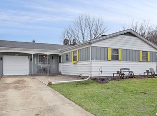 1800 E Saint Jude Ct, Peoria Heights, IL
