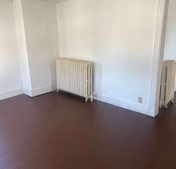476 Hudson Ave #3 — Photo 12
