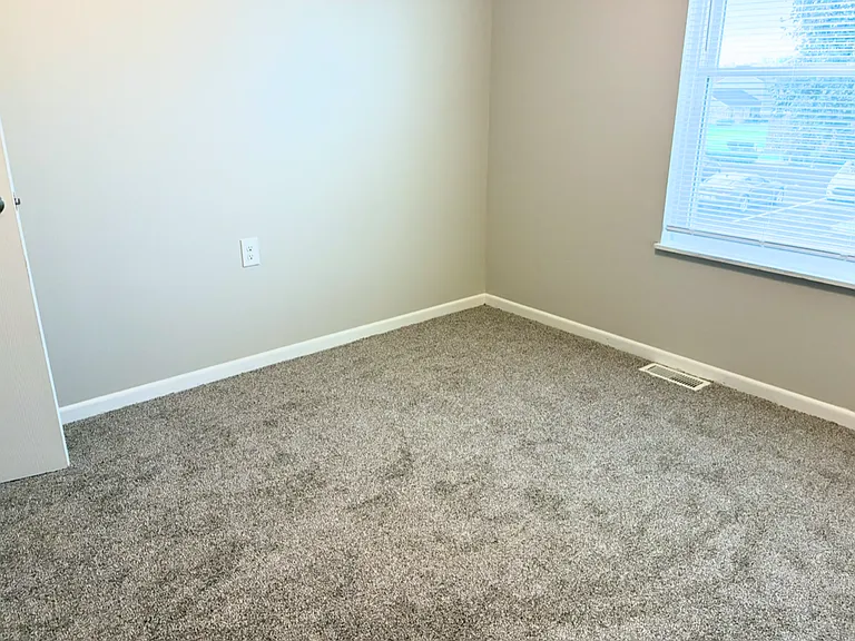Convenient Living at North Troy Apartments & Townhomes, Troy — Photo 25
