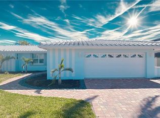 11 Palmview Blvd, Fort Myers Beach, FL 33931