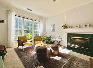 8830 Fieldcroft Dr, Charlotte, NC 28277