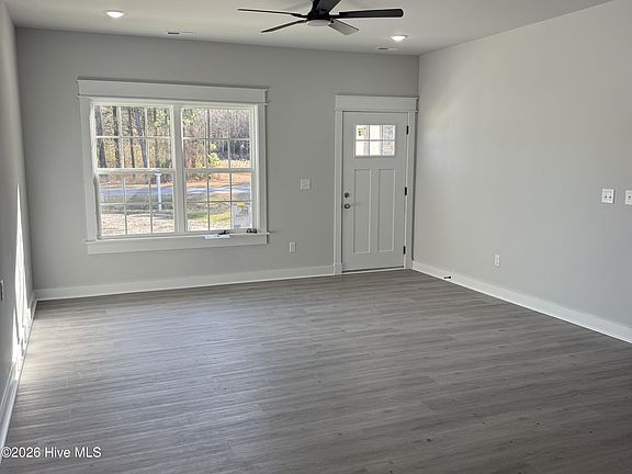 3rd image of 570 Foreman Bundy Road