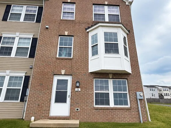 14 Zaharias Dr, Martinsburg, WV 25405
