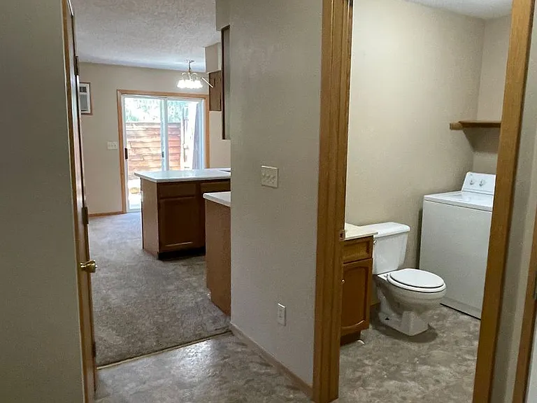 1801 Red Dale Dr — Photo 3