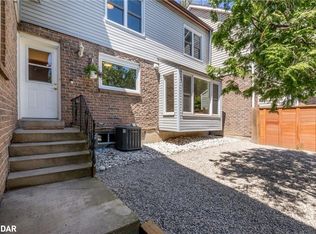 1206 Kos Blvd, Mississauga, ON L5J4L7