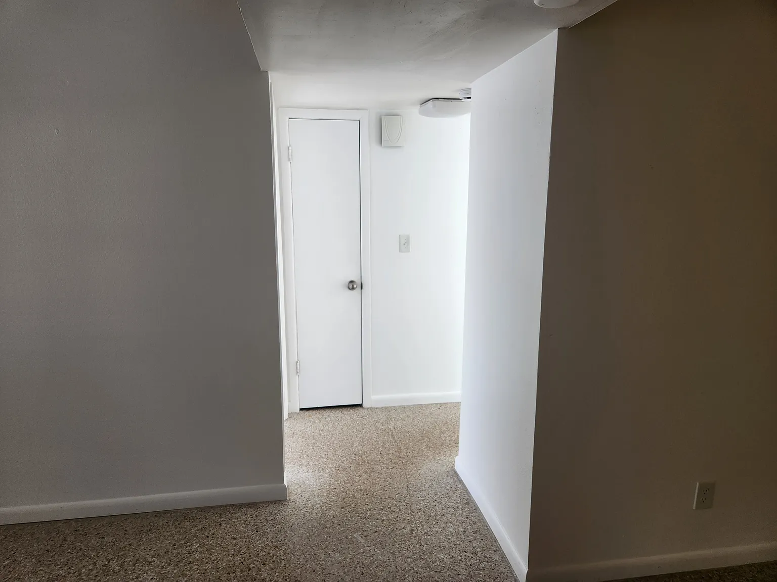 2 bed, 700 sqft, $1,525 — Photo 4