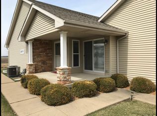 1312 Sycamore St, Peru, IL 61354