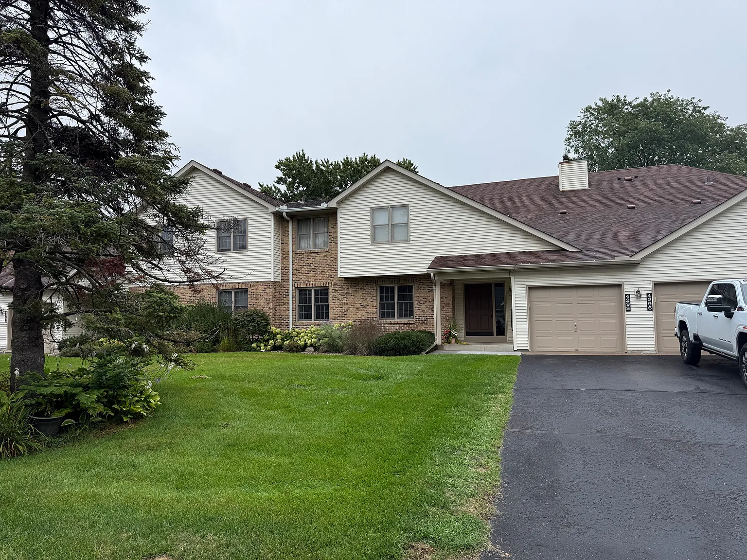 4296 Oakmede Ln — Photo 1