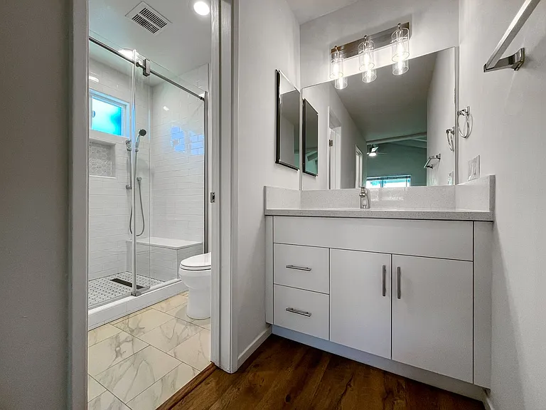2118 Carnegie Ln — Photo 28