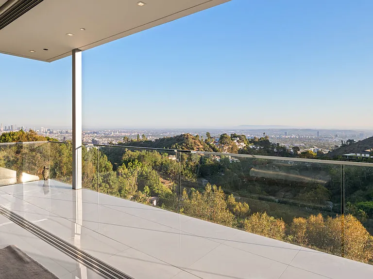 7080 W Mulholland Dr — Photo 45