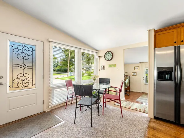 1118 Country Club Ln, Warsaw, IN 46580