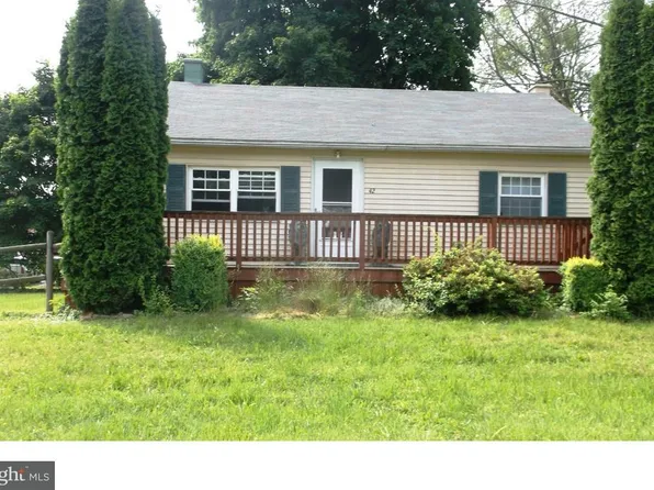 42 Columbia Ave, Cressona, PA 17929