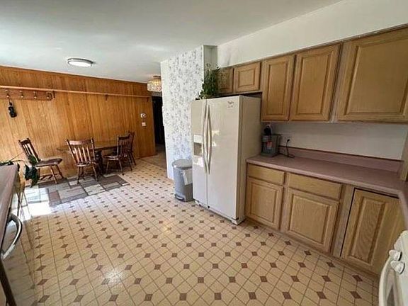 4th image of 1816 N Abbe Rd