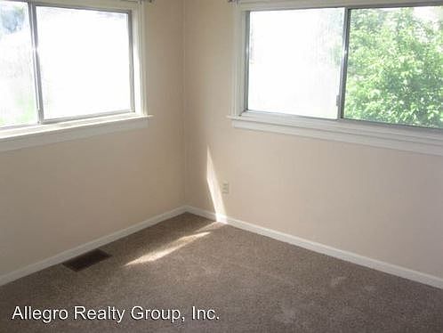 3rd image of 4914 N 28th St