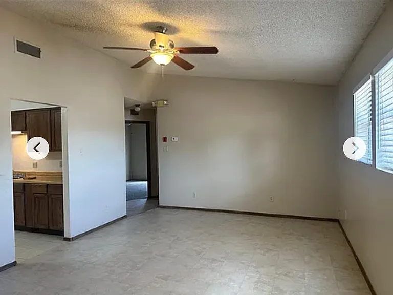 1203 W Hobbs St #B — Photo 6