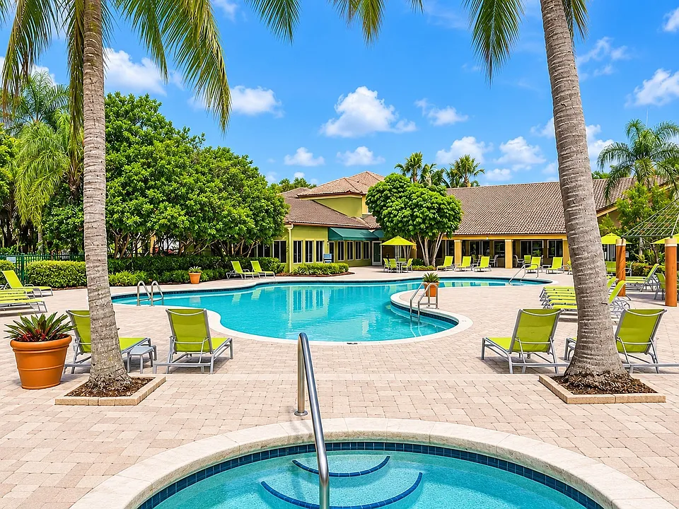 Indian Hills Apartments