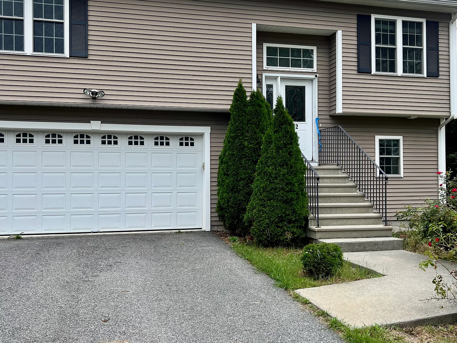 3 bed, 1748 sqft, $3,300 — Photo 1