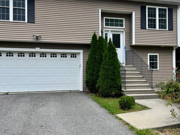 32 Fielding St, Worcester, MA 01603