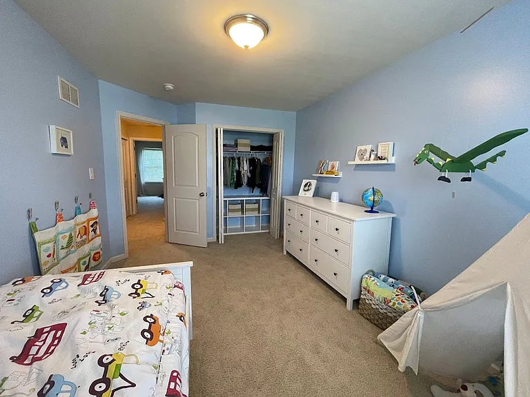 615 Keswick Ct — Photo 17