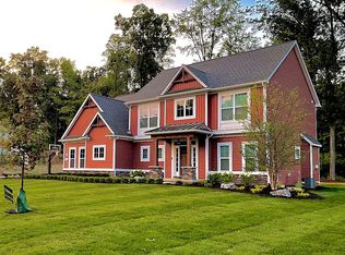 9066 Fielding Dr, Brighton, MI 48116