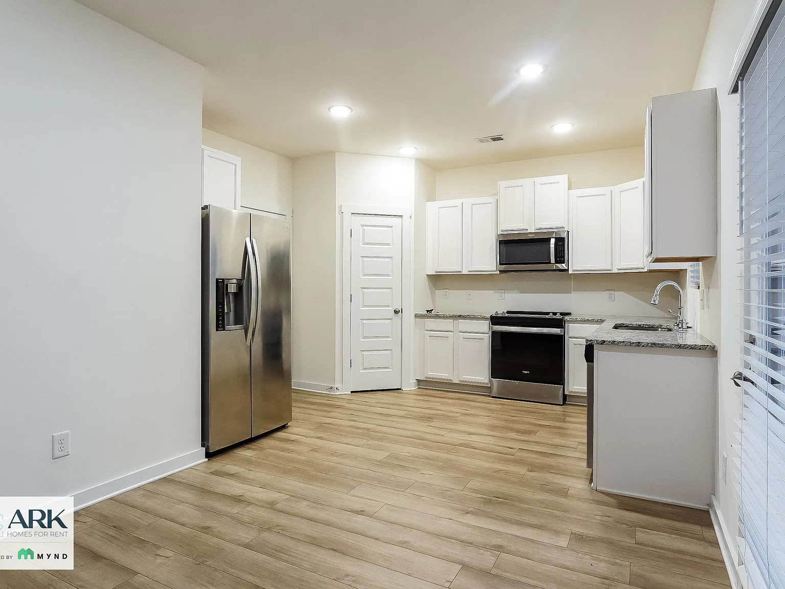 4 bed, 2.0 bath, 1574 sqft, $2,035 — Photo 2