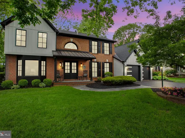 257 Norsam Dr, Langhorne, PA 19047