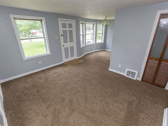 4th image of 54461 Terrace Ln
