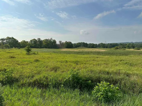 State Highway 33, Portage, WI 53901