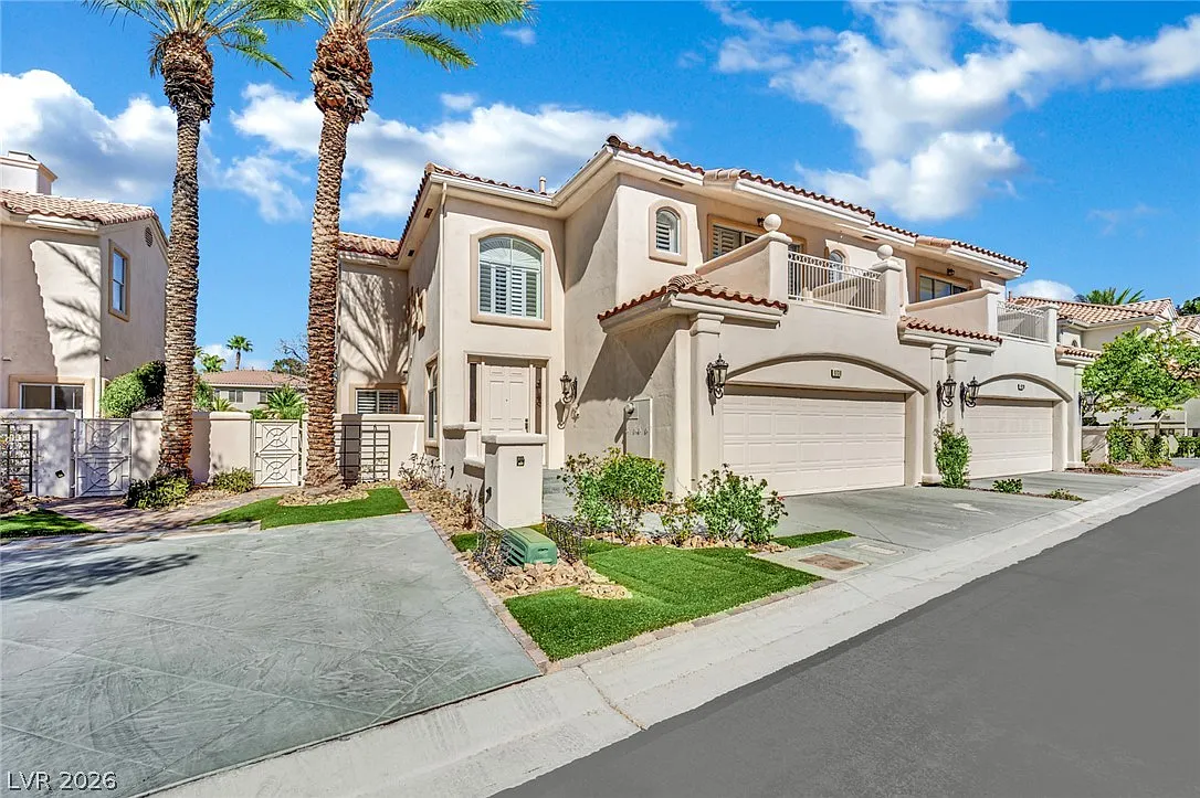 3 bed, 3.5 bath, 3757 sqft, $5,950 — Photo 3