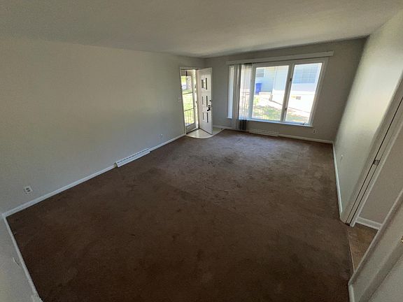 3rd image of 808 E Euclid Ave