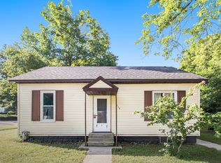 815 Canal St, Three Rivers, MI 49093