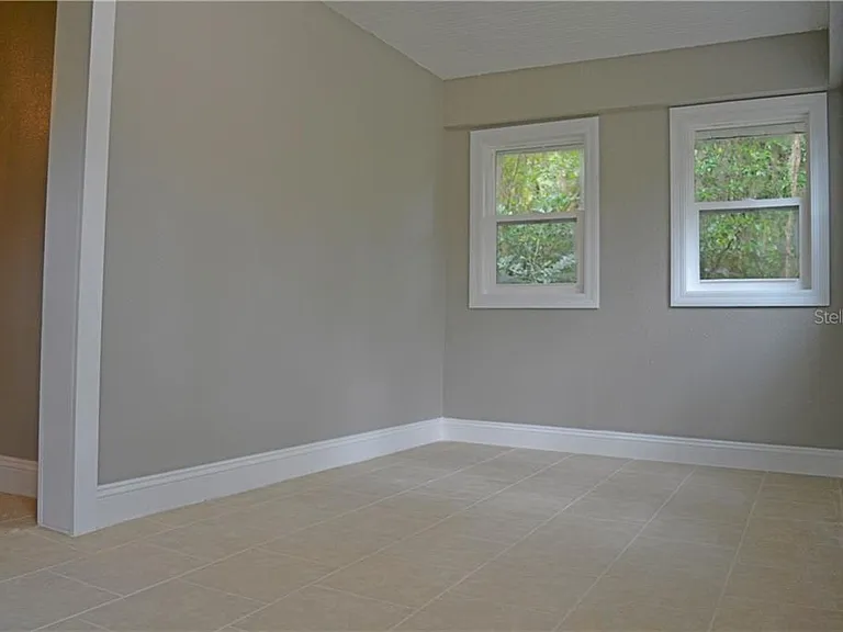 647 S Delaware Ave — Photo 16