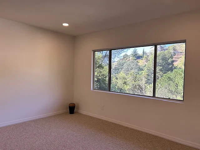 Huge 3rd bedroom on lower level.